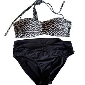 Aqua Black and White Geometric Halter Bandeau Bikini Set Women’s M Resortwear
